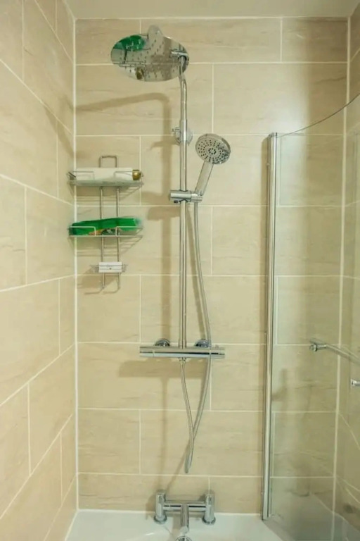 Stylish 3-bed Flat Near Cardiff City Centre Uni