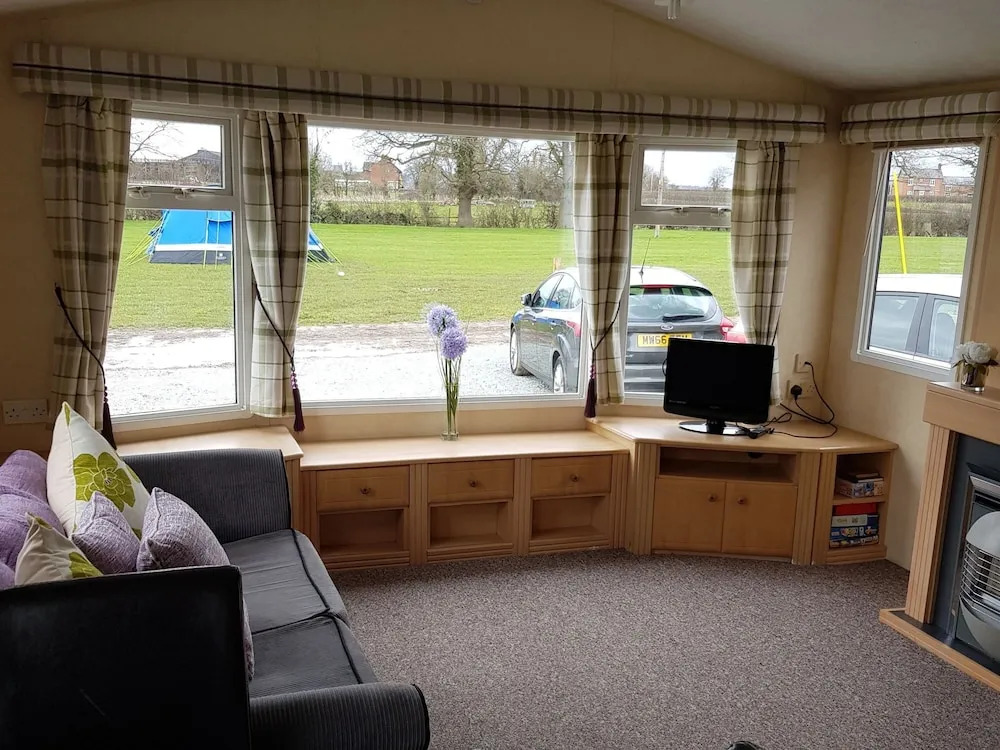 Pitch & Canvas - Self Catering at Broad Oak Farm