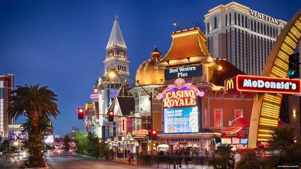 Best Western Plus Casino Royale - Center Strip