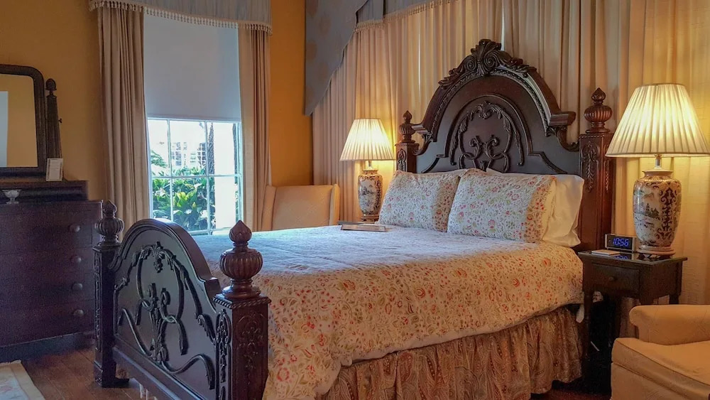 Andrew Morris House Bed and Breakfast
