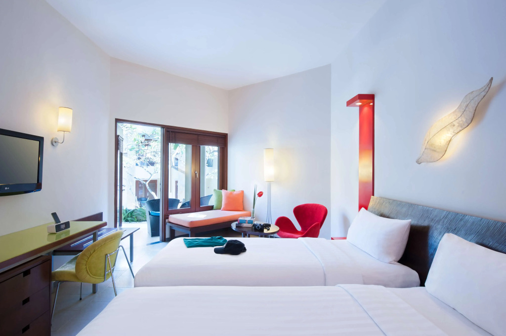 Отель ibis Styles Bali Legian