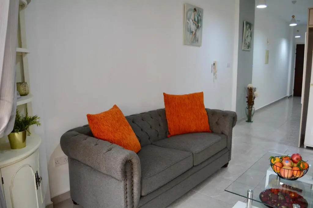 Queens Gardens - Kato Paphos - next to Kings Ave Mall --- by Yiota