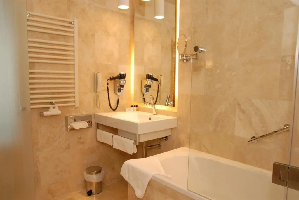 Golden Tulip Ana Dome Hotel