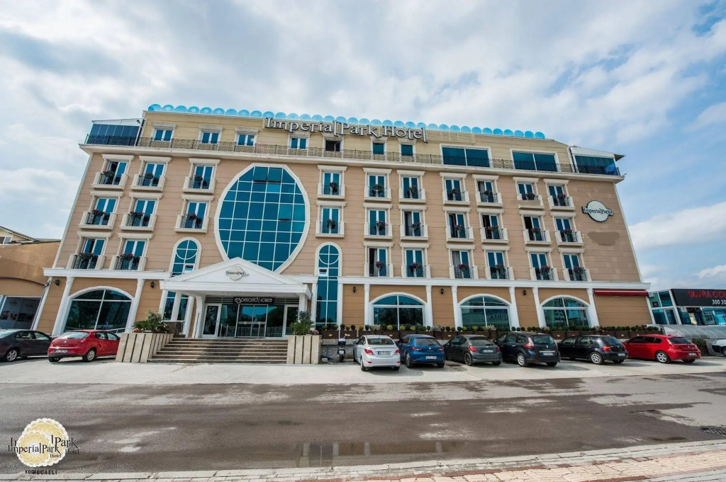 Paris Park Hotel