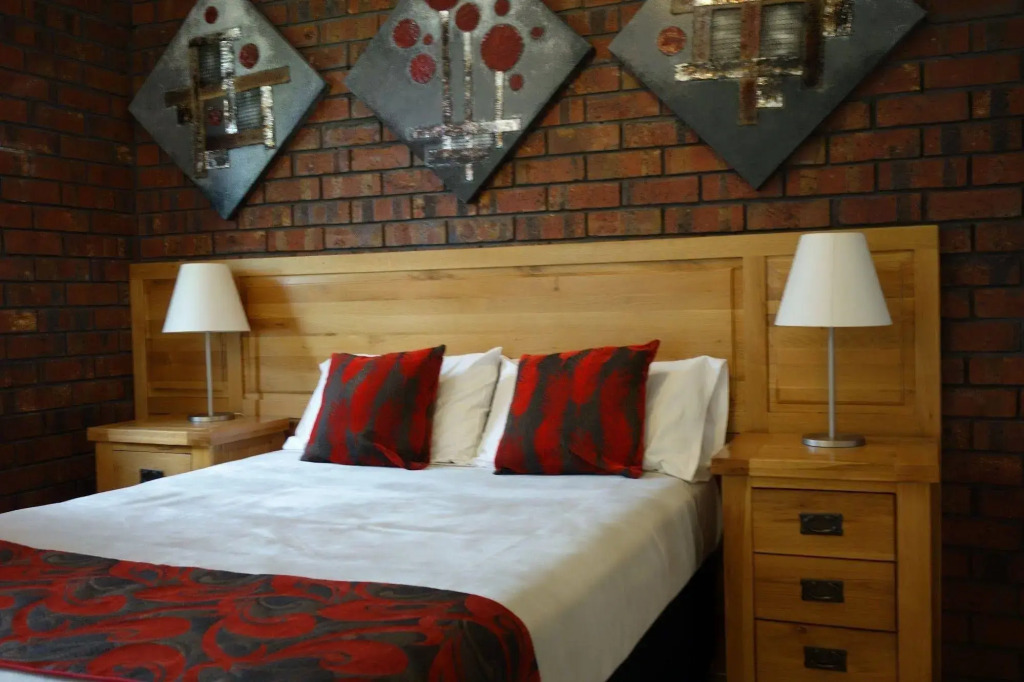 Glenelg Gateway Apartments