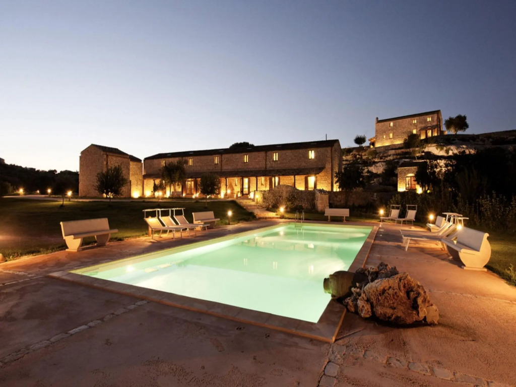 Comfortable holiday home in Modica with shared pool
