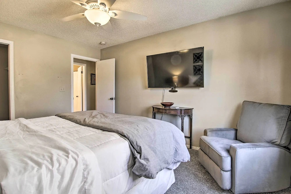 Manitou Springs Escape w/ A/C & Private Deck!