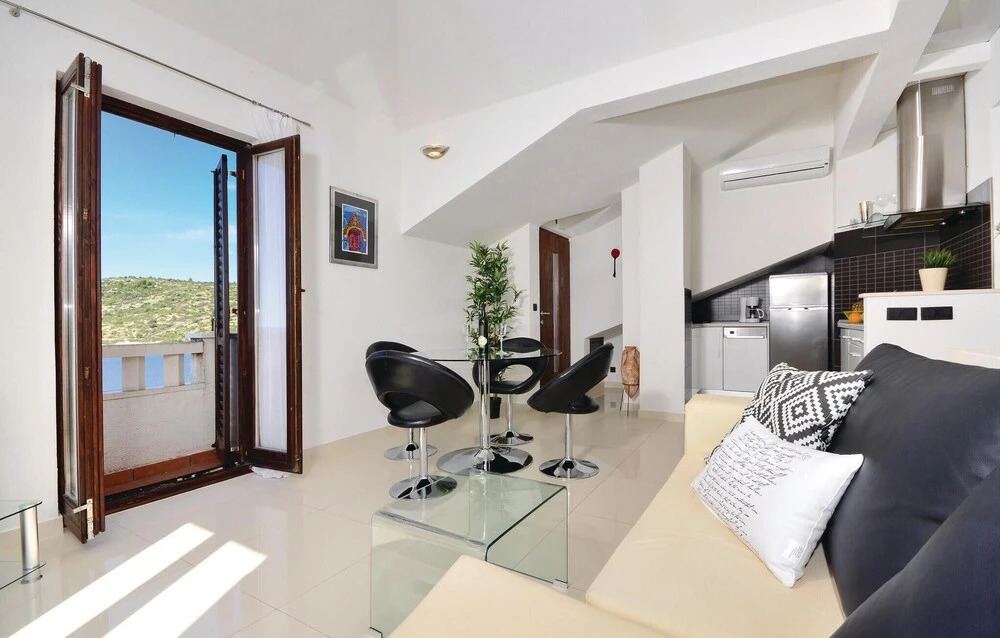 Gorgeous Home In Kanica