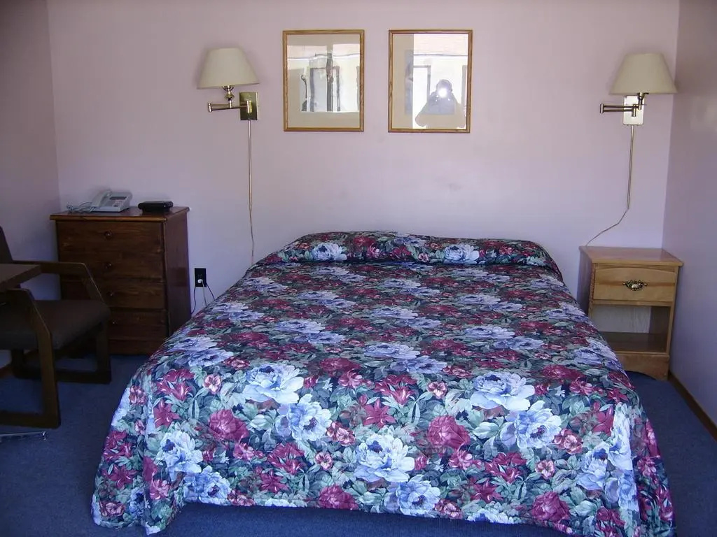 Mindemoya Motel