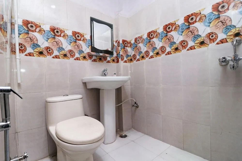 OYO 27929 Hotel Cristal Park