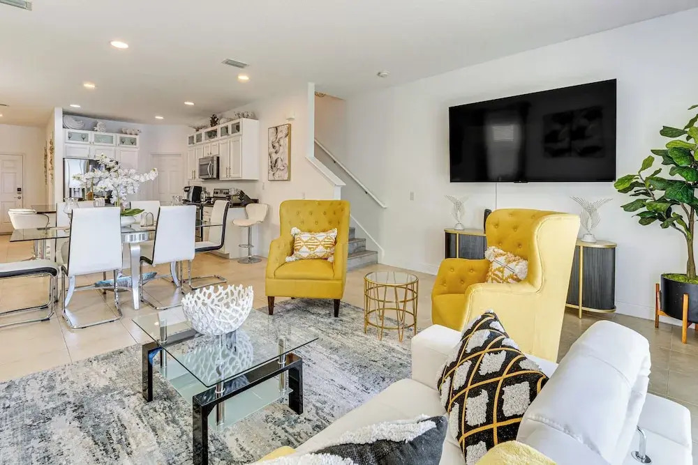 10 Mi to Disney Lake view Haven w Pool Access