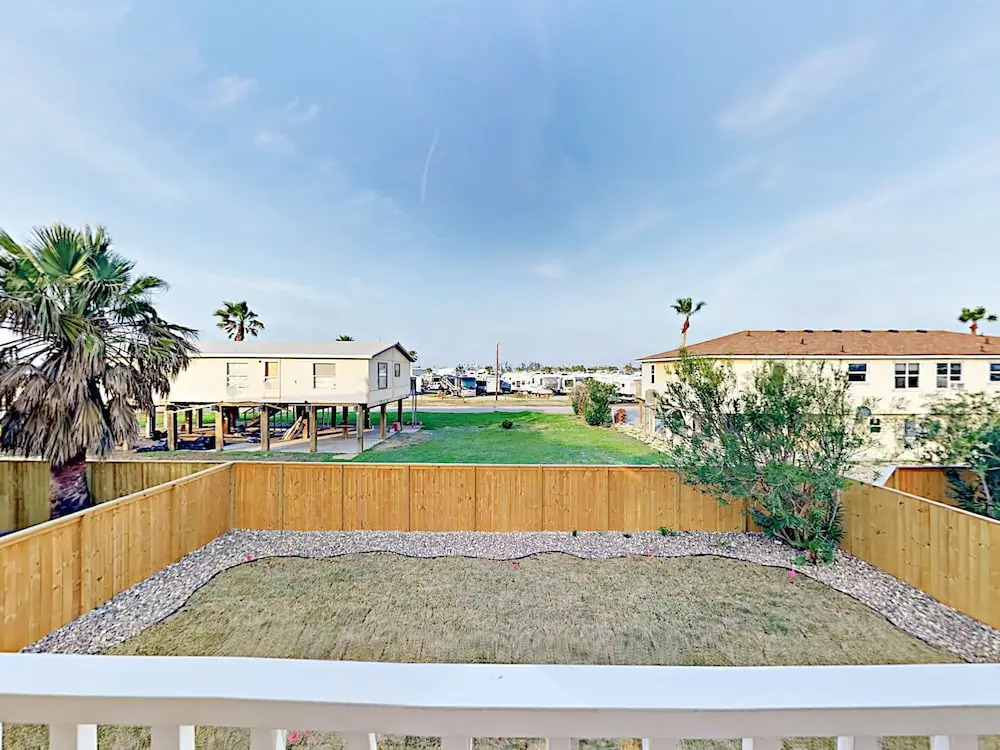 650 Sandpiper Circle Home 3 Bedrooms 2 Bathrooms Home