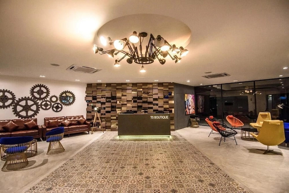 T5 Boutique Hotel By OYO Rooms