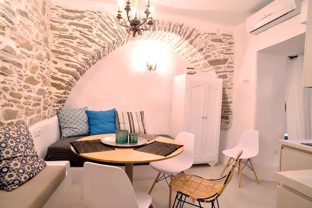 Apartment With one Bedroom in Ano Syros, With Wonderful sea View, Furnished Terrace and Wifi - Near the Beach