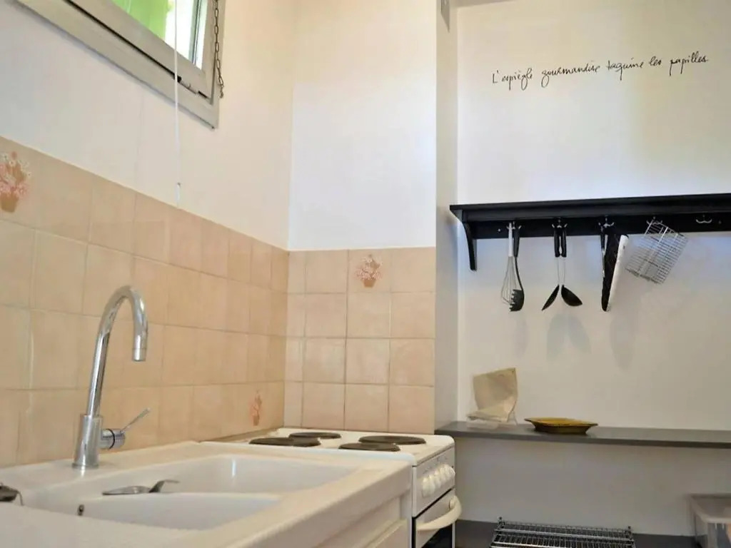 Appartement Le Lavandou, 1 pièce, 3 personnes - FR-1-251-31