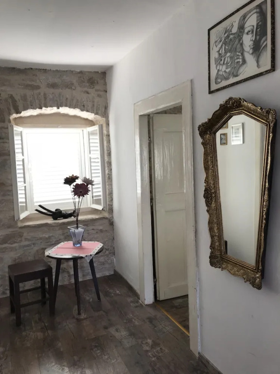 House Lanterna