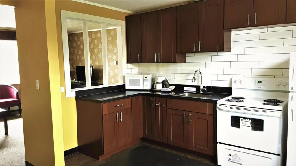 Alpine Inn & Suites