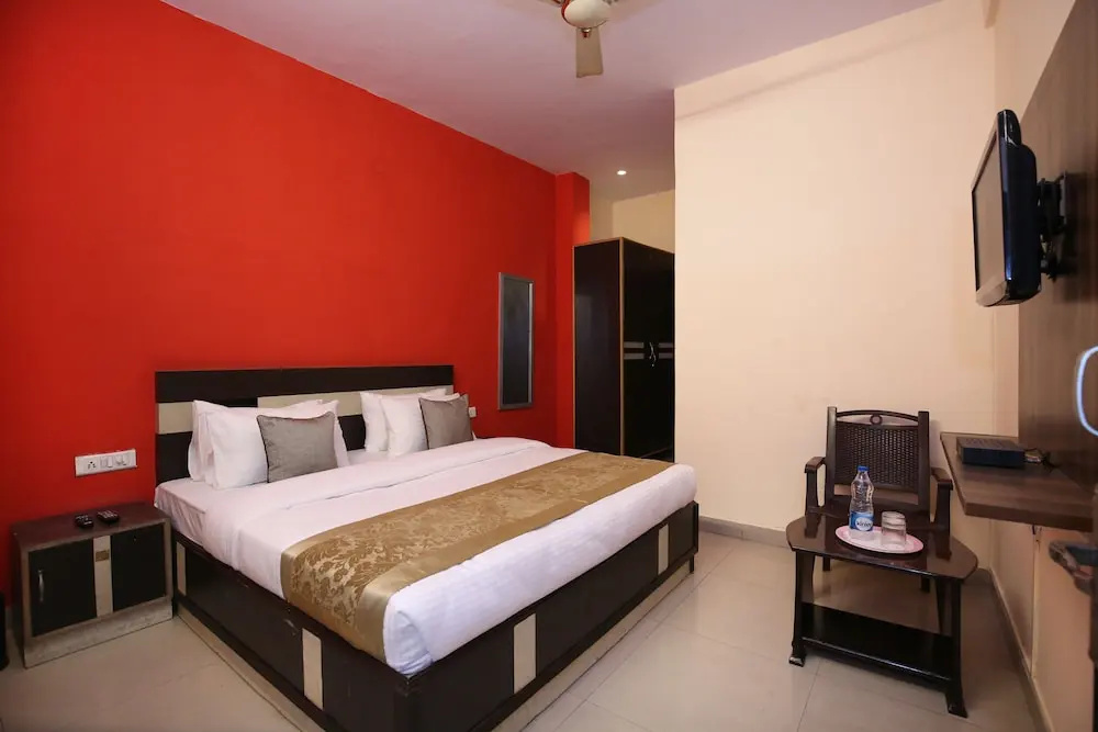 OYO 9927 Hotel Prakash INN