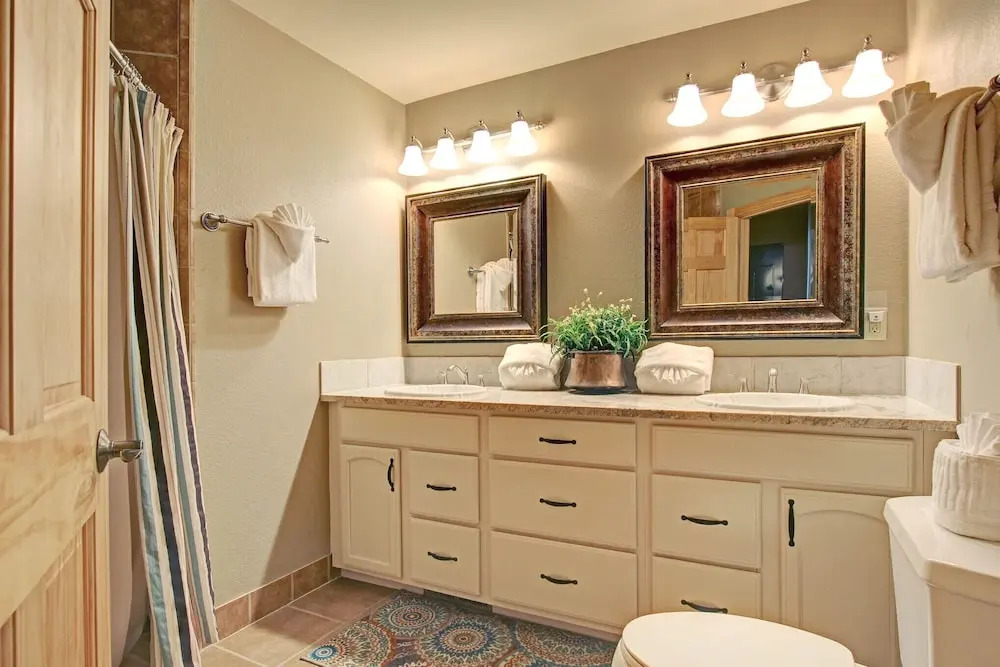 Sheep Mountain 20b 2 Bedroom Condo by RedAwning