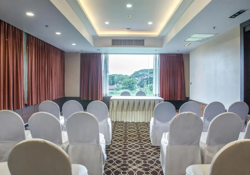 Centara Riverside Hotel Chiang Mai