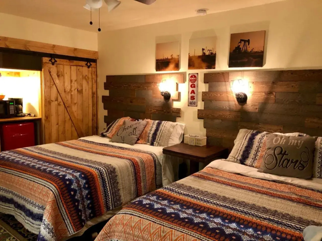 Dusty Boots Motel & Cafe