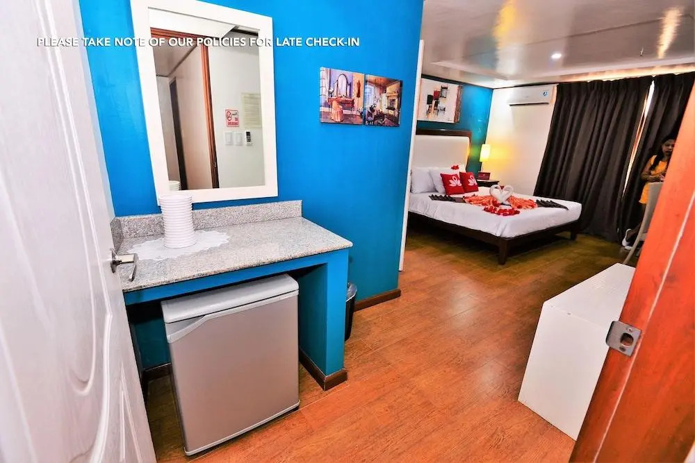 ZEN Rooms Station 1 Beachside