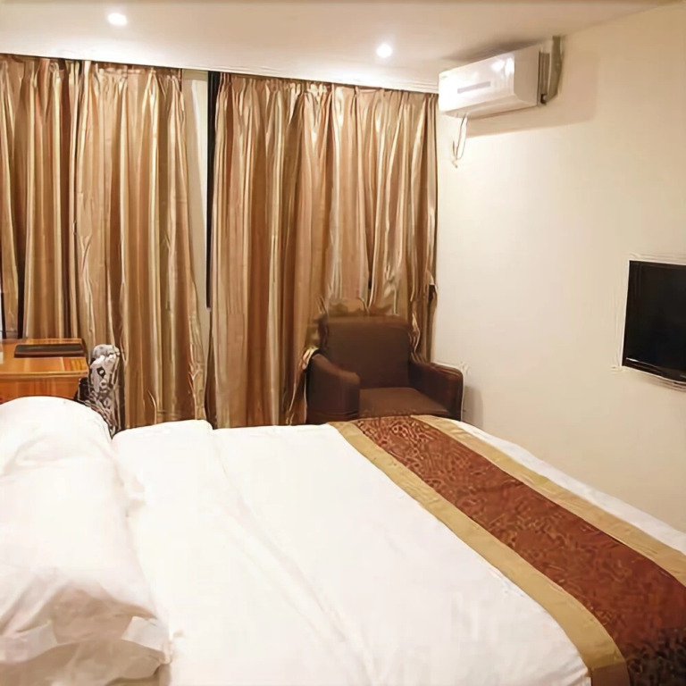 Starway Hotel Qingdao Middle Xianggang Road