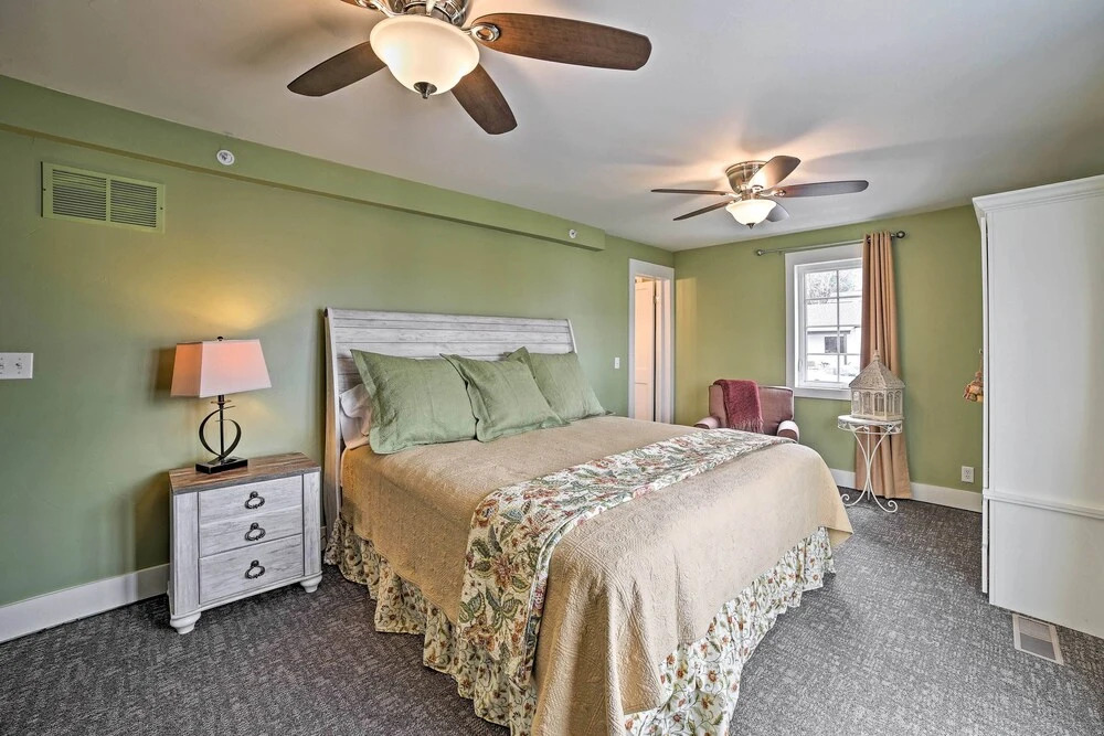 Walk to Branson Landing! Dtwn Home w/ Pool Access