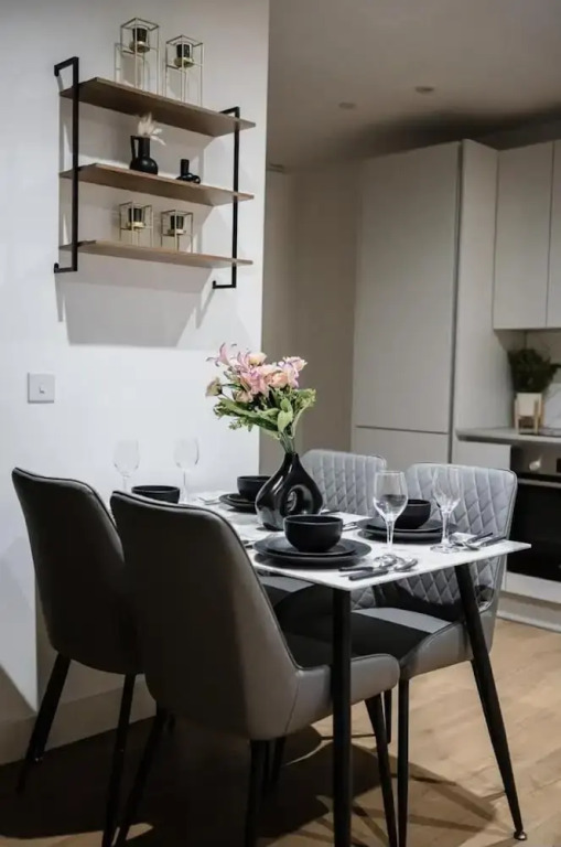 Immaculate 2-bed Apartment in Canary Wharf