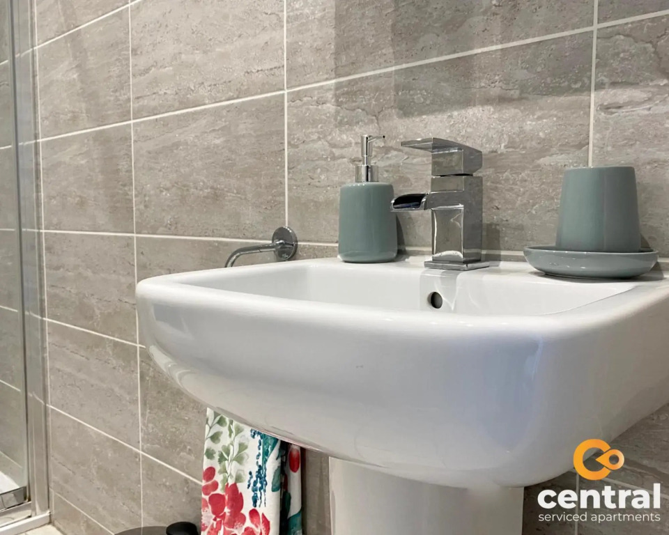 1 Bedroom Apartment by Central Serviced Apartments - Trades Lane - Parking Available