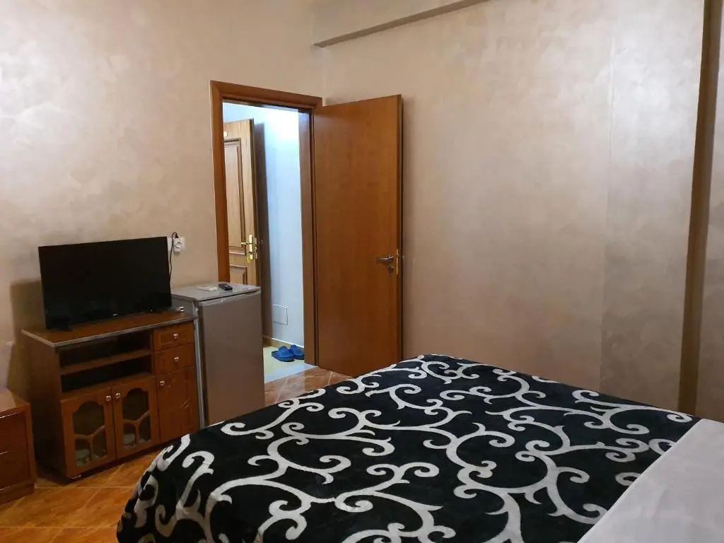 Kompleksi GJONI