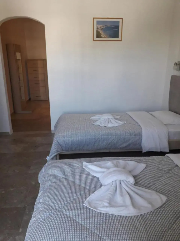 Knossos Hotel