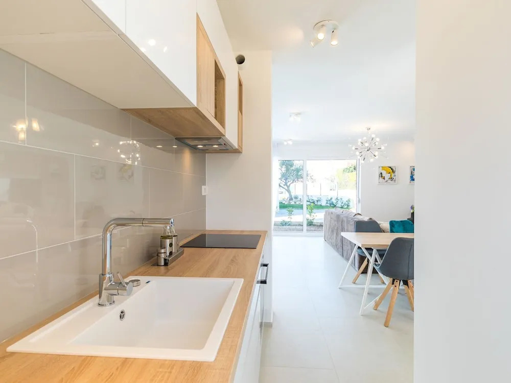 Luxurious Villa in Kaštel Gomilica with Pool
