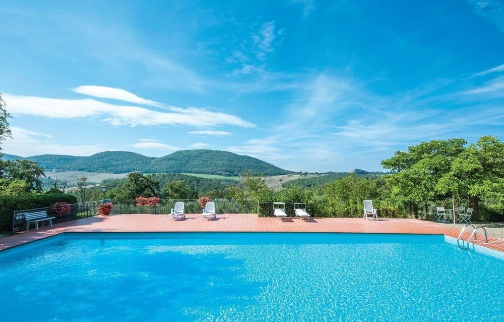 2 Bedroom Lovely Home In Trequanda Si
