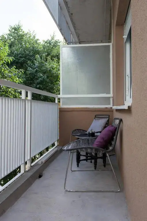 Apartment Happiness Split