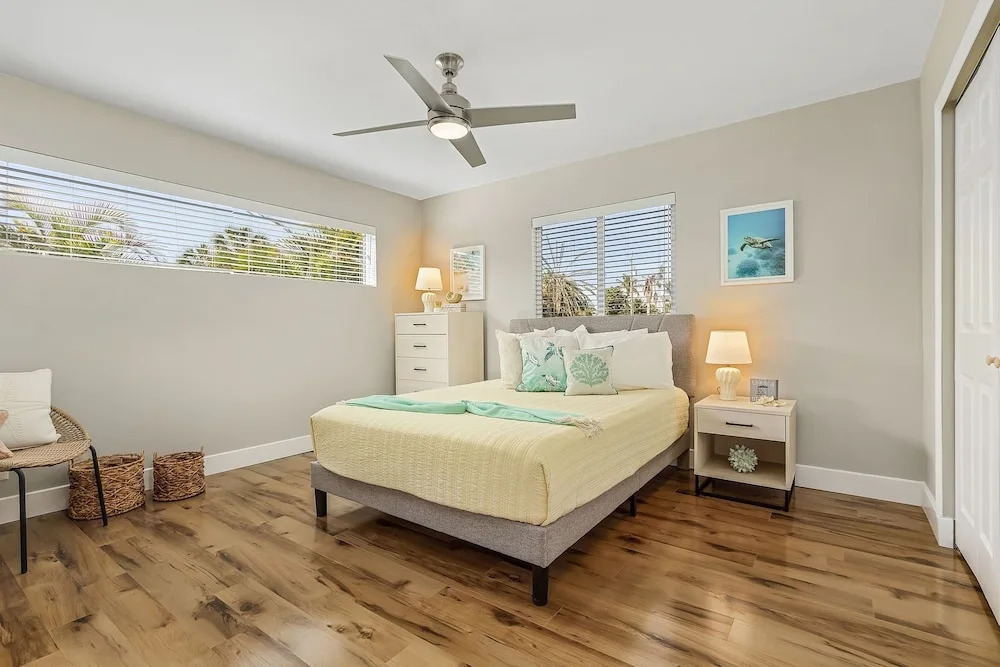 Beach Haven - 240 Virginia Ave - Bogo24 4 Bedroom Home by RedAwning, Fort Myers Beach