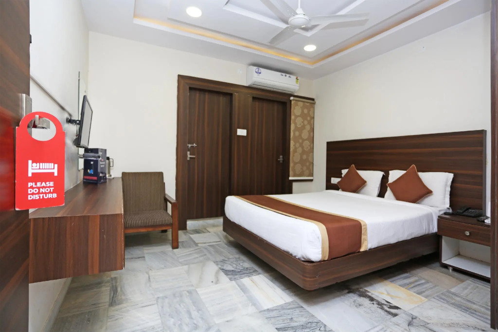 FabHotel Srujana Stay Inn