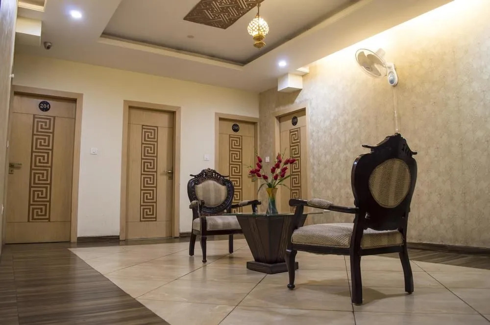 Capital O 1547 Hotel The Oasis