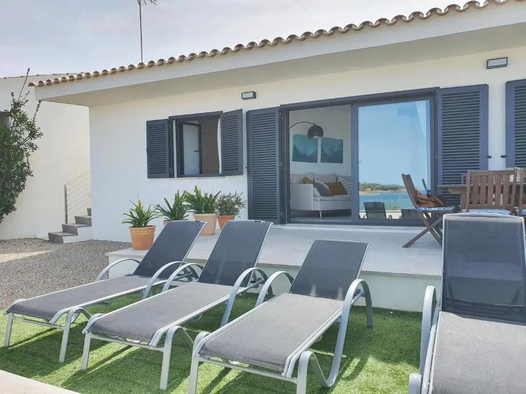 Seashore House " Es tamarells"