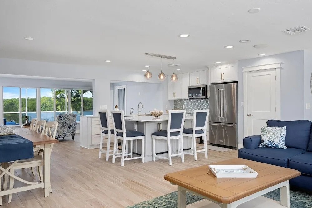 Water Front Private Pool Spa Home With Boat Docking Available 4 Bedroom Home by RedAwning