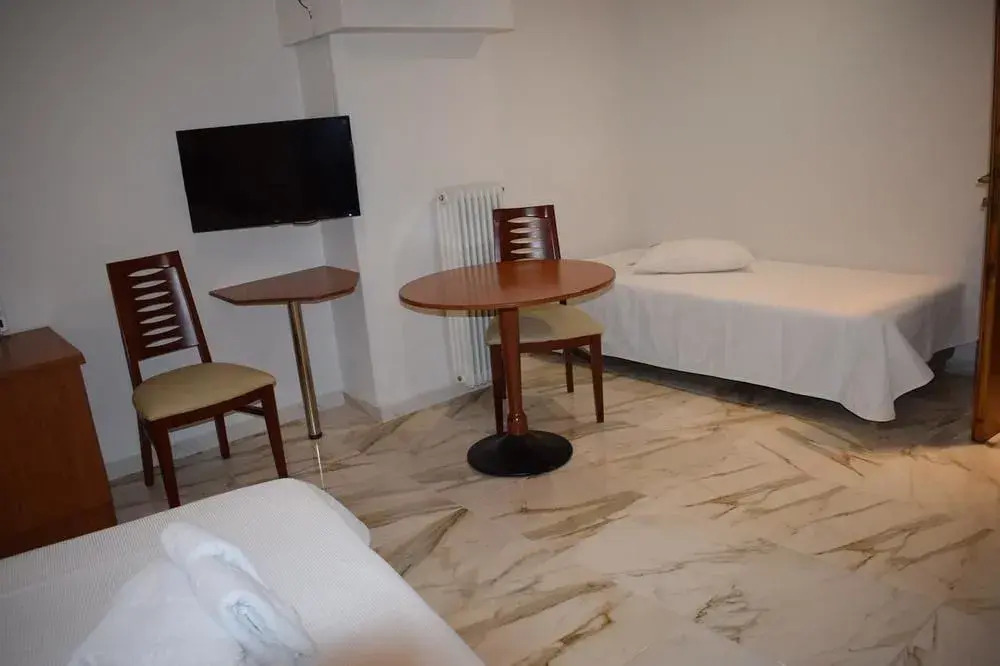 Piraeus Acropole Hotel
