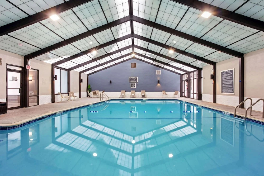 Tage Inn And Suites