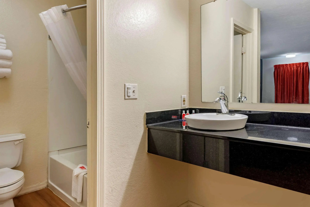 Quality Inn & Suites Columbus West