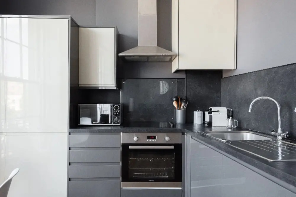 The Riverside Escape - 3bdr in 3 Central Apartments