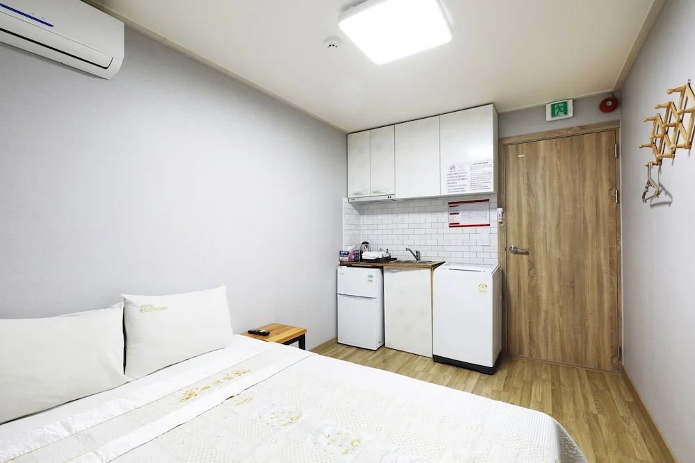 Economy Hotel