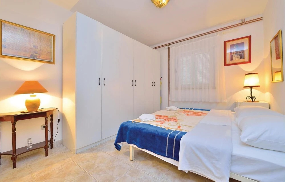 Beautiful Home in Seline With Sauna, Wifi and 7 Bedrooms