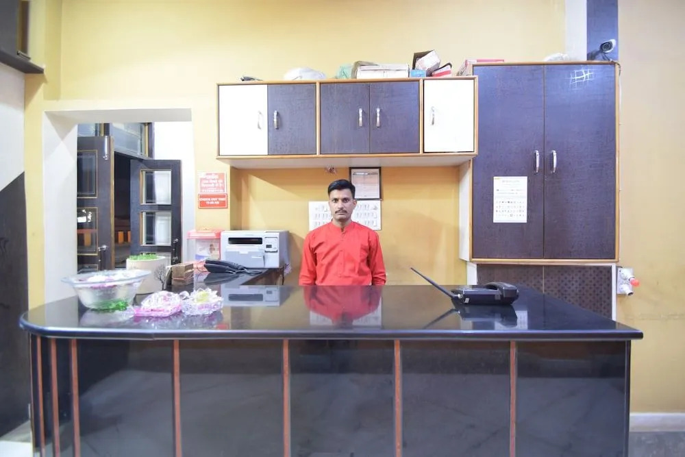 Oyo 36444 Hotel Prabhave & Dining Hall
