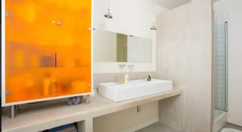 Great Design and Eiffel Tower Flat