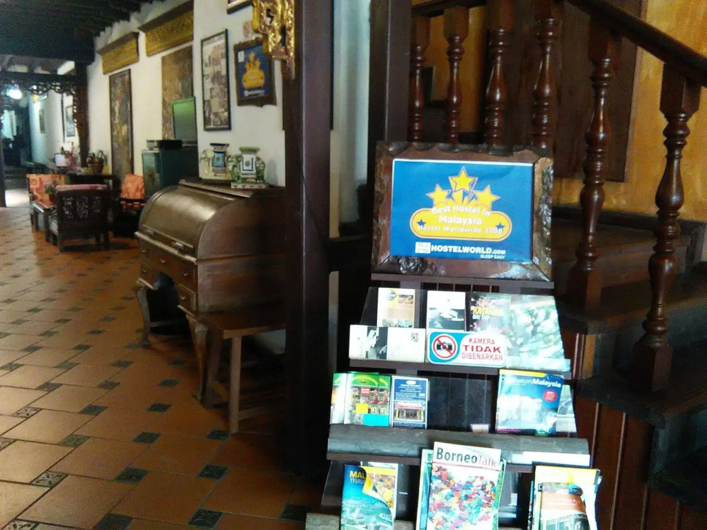 Kuching Waterfront Lodge