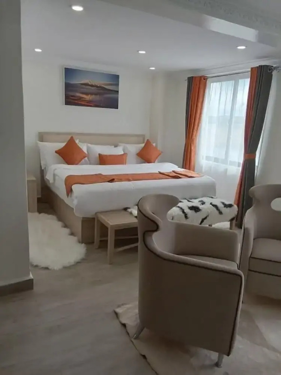 The Grand Empire Hotel